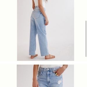 Pilcro The Joey High-Rise Relaxed distressed Jeans light wash denim size 28